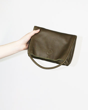 ARE:Mano Clutch – Olive,ANOMIE