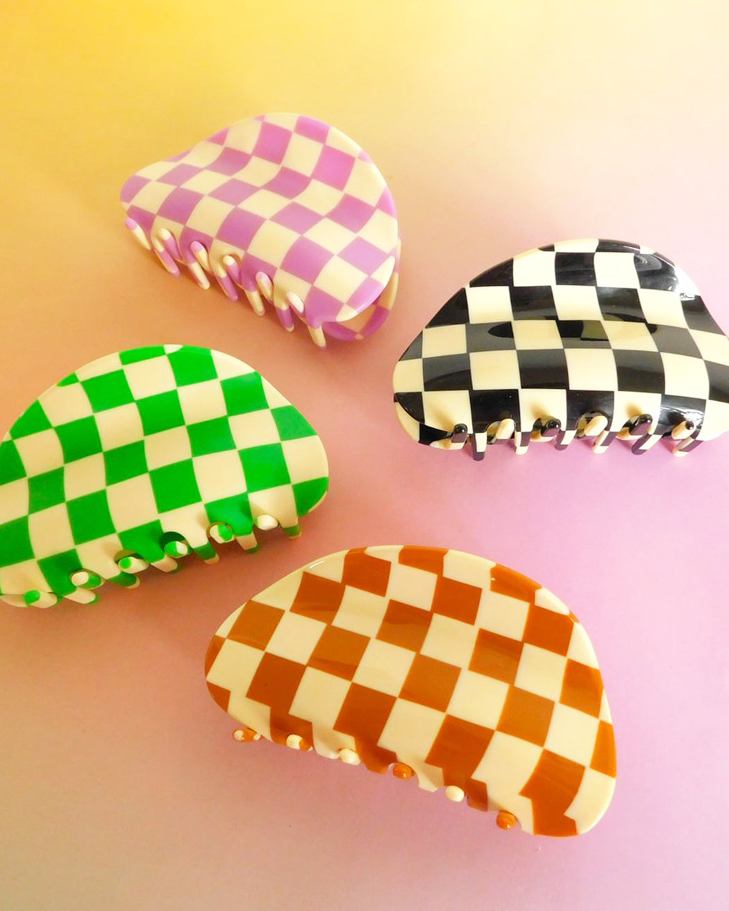 Checker Claw – Assorted Colors