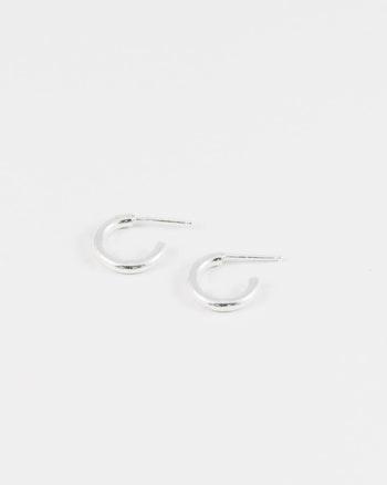 Wolf Circus:Gia Baby Hoop – Sterling Silver,ANOMIE